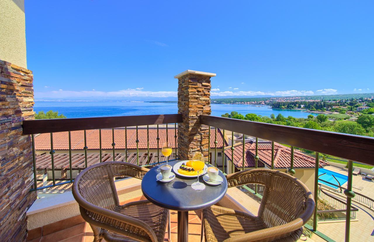 Blue Waves Resort Malinska Exterior foto